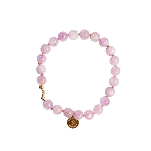 Hand knotted Kunzite bracelet with a clasp and details in 18k gold plated sterling silver.