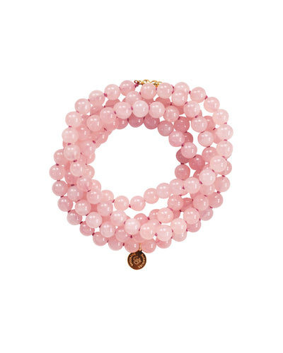 Elegant and exclusive hand-knotted Rose Quartz collier necklace with 119 high grade gemstones and details in 18k gold-plated 925 sterling silver.