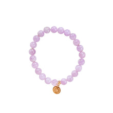 Load image into Gallery viewer, Elegant and stylish elastic Kunzite bracelet with gemstones and details in 18k gold-plated 925 sterling silver and brass. 
